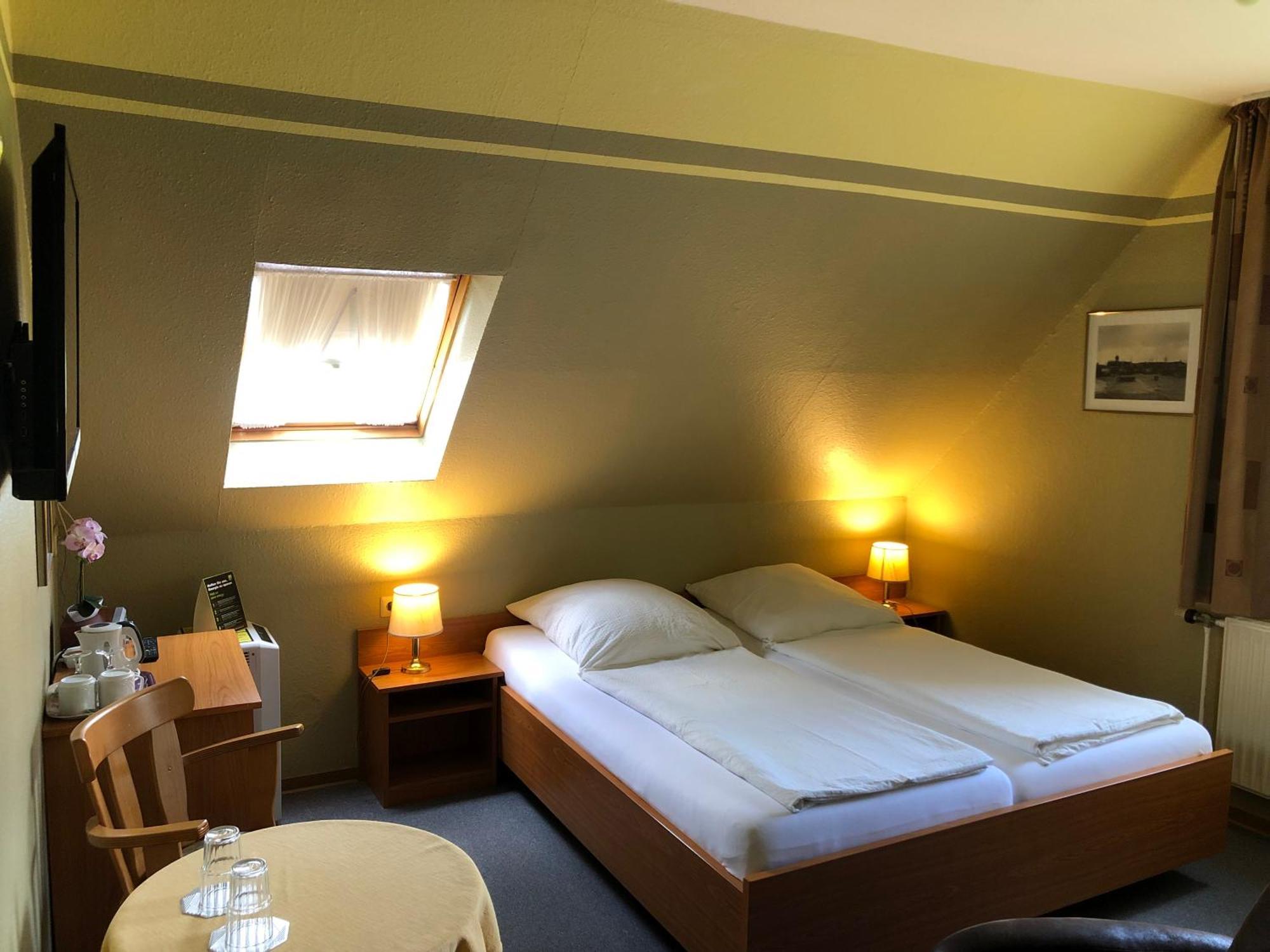 Garni Hotel-Pension Holum 纽哈灵吉塞尔 外观 照片